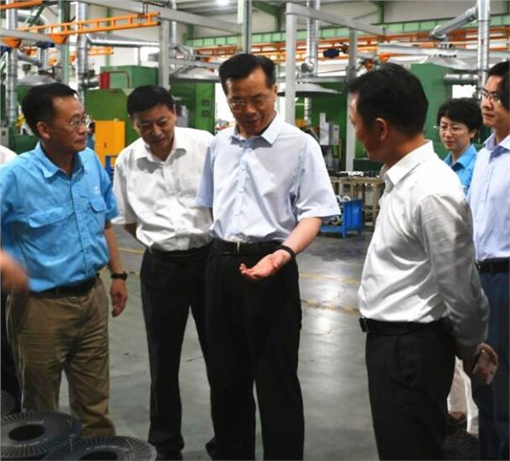 圖為省政協副主席韓軍在皖南電氣調研 圖為省政協副主席韓軍在皖南電氣調研