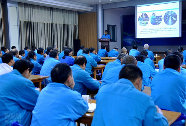 皖南電機:班組長在作精彩發(fā)言 皖南電機:班組長在作精彩發(fā)言